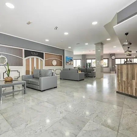 Charming Corner Apartment San Bartolomé